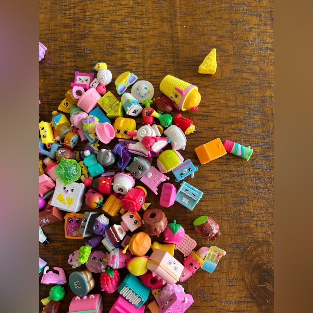 Shopkins bundle - Picture 2 of 6